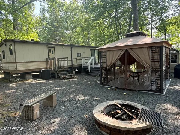 220 Tribes Drive, Shohola, PA 18458