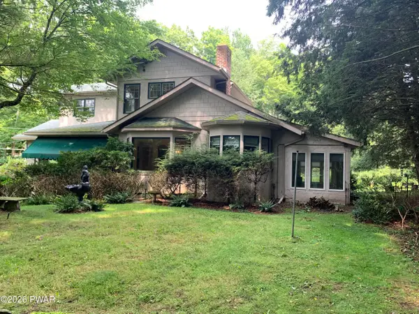 22 Dean Road, Dalton, PA 18414
