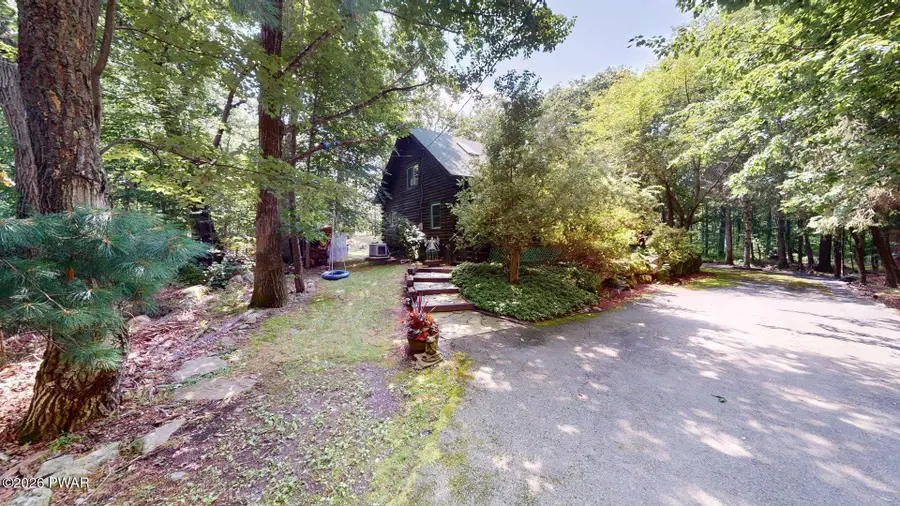 813 W Spur Court, Lords Valley, PA 18428 - #2