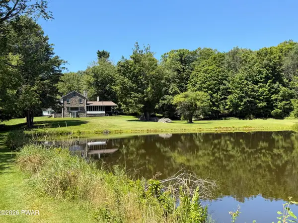 164 E Sterling Road, Newfoundland, PA 18445
