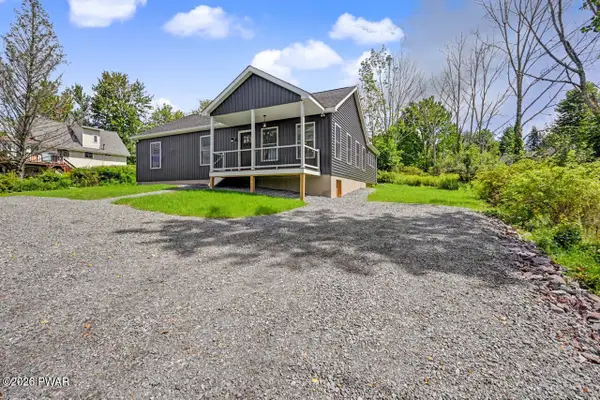8 Grandview Court, Lake Ariel, PA 18436