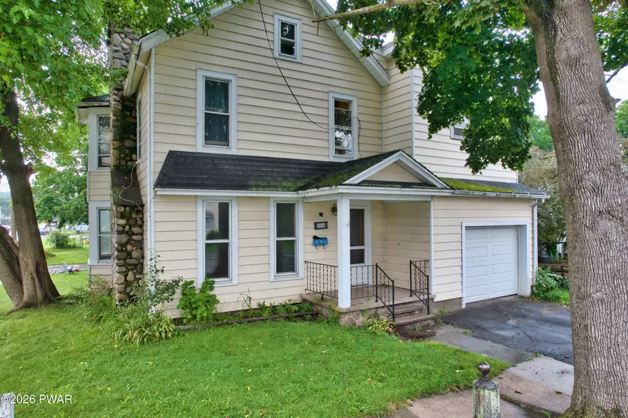 211 Avenue L, Matamoras, PA 18336 - #2