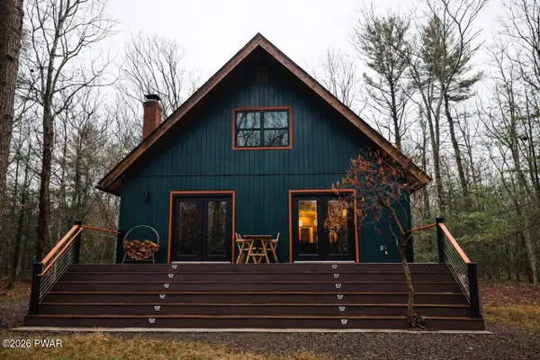 173 Shiny Mountain Road, Greentown, PA 18426