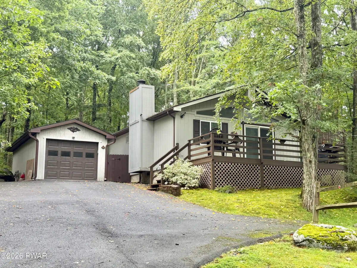 215 Stirrup Lane, Lords Valley, PA 18428 - #1
