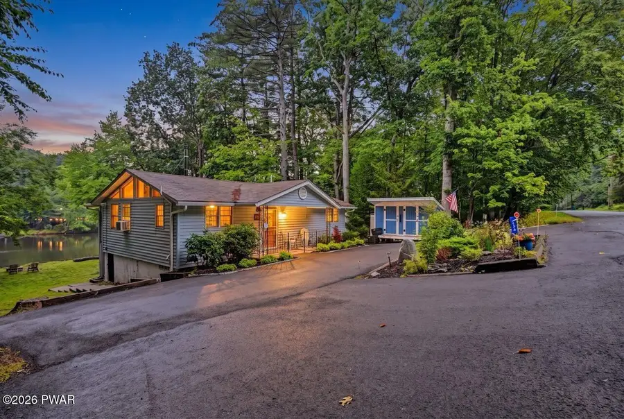 135 Outer Drive, Dingmans Ferry, PA 18328 - #2