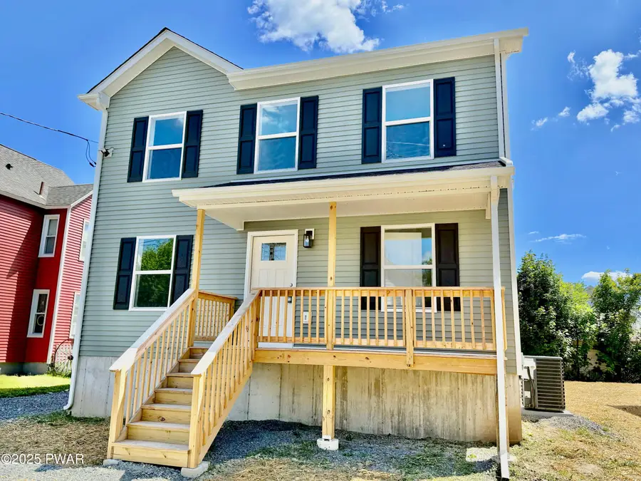 208 Ave I, Matamoras, PA 18336 - #2