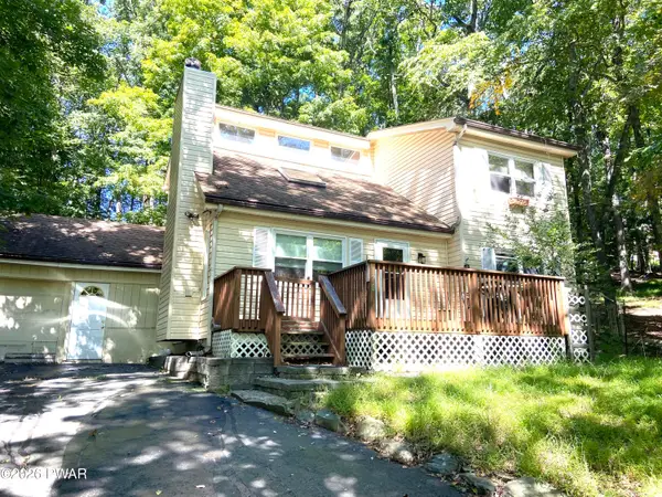 176 Mountain Lake Drive, Dingmans Ferry, PA 18328