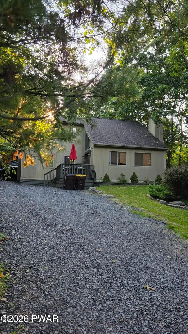 120 Fairview Drive, Dingmans Ferry, PA 18328