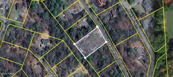 165 Indian Drive, Greentown, PA 18426