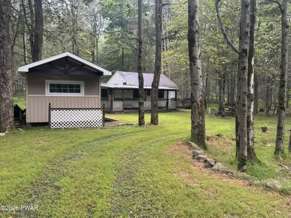 53 Comanche Path, Gouldsboro, PA 18424