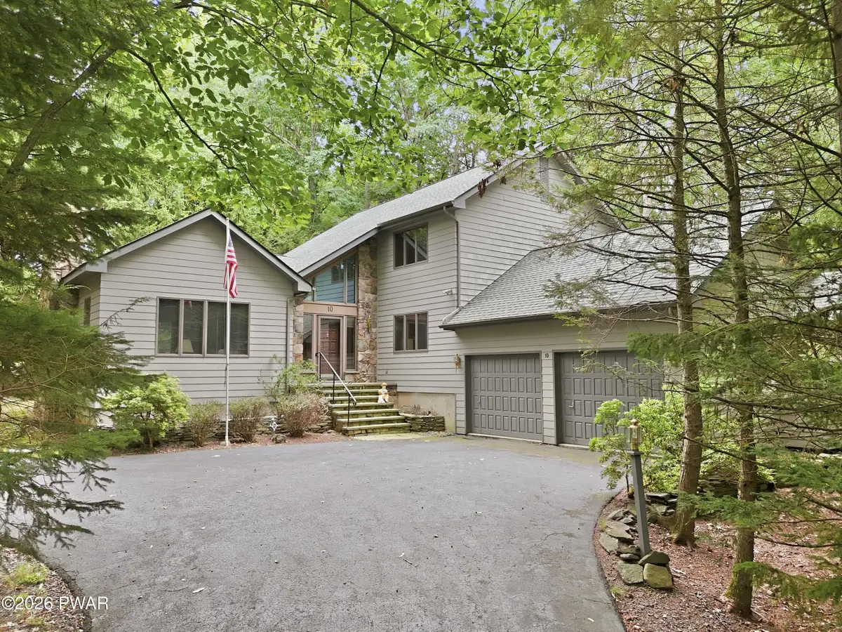 176 Cloud Crest Drive, Greentown, PA 18426 - #1