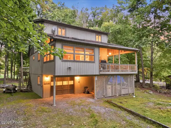162 Eastwood Drive, Greentown, PA 18426