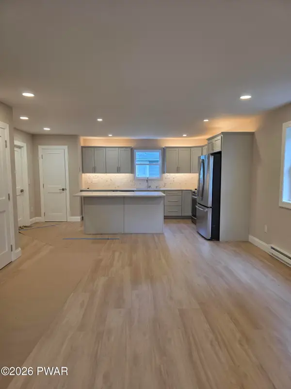 411 Avenue F, Matamoras, PA 18336