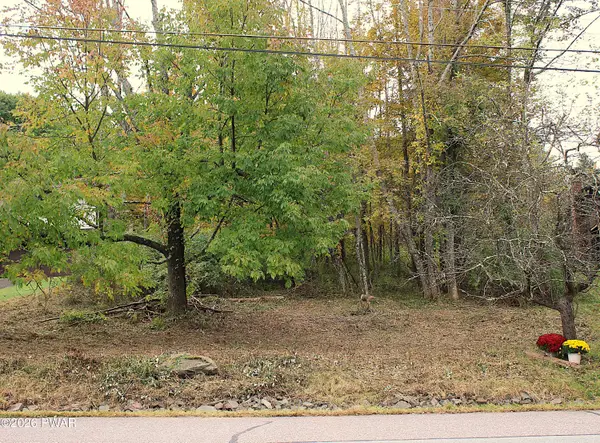 30 Brentwood Drive, Lake Ariel, PA 18436