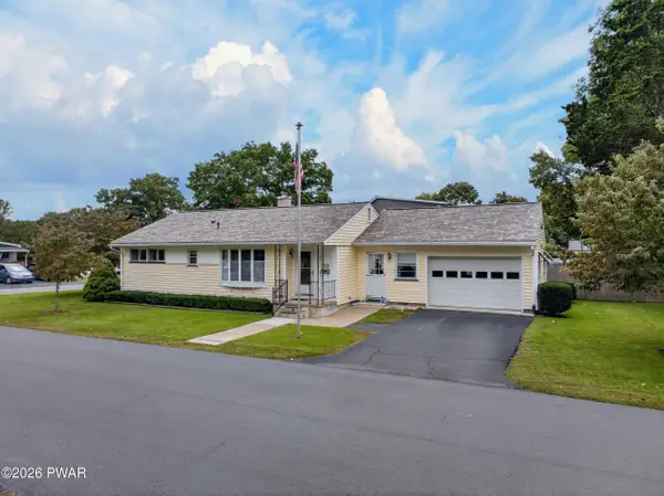 501 Avenue F, Matamoras, PA 18336