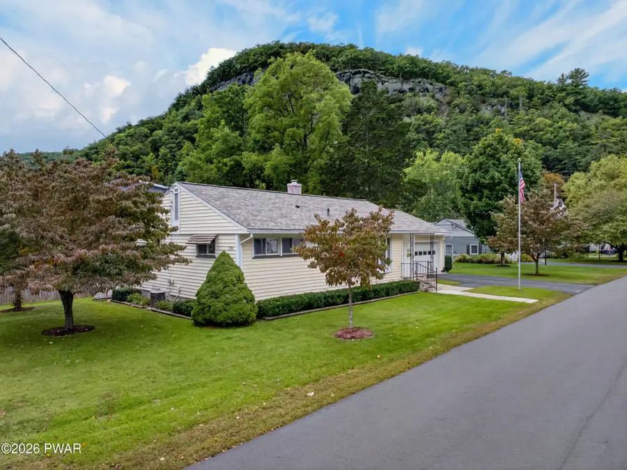 501 Avenue F, Matamoras, PA 18336 - #2