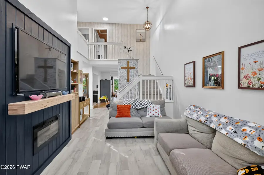 105 Vicar Way, Milford, PA 18337 - #3