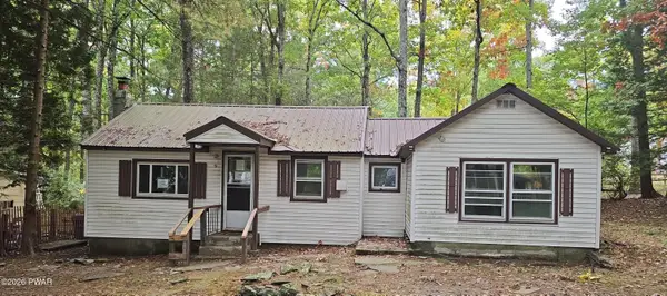 9 2nd Road, Hawley, PA 18428