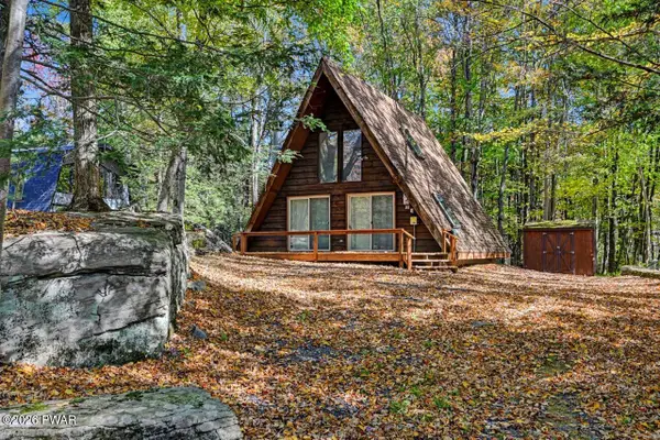 707 Lakeview Drive E, Lake Ariel, PA 18436