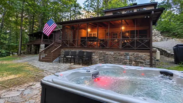 50 Paupack Point Road, Hawley, PA 18428