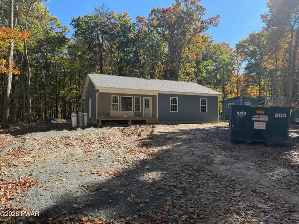 161 Cottonwood Drive, Hawley, PA 18428