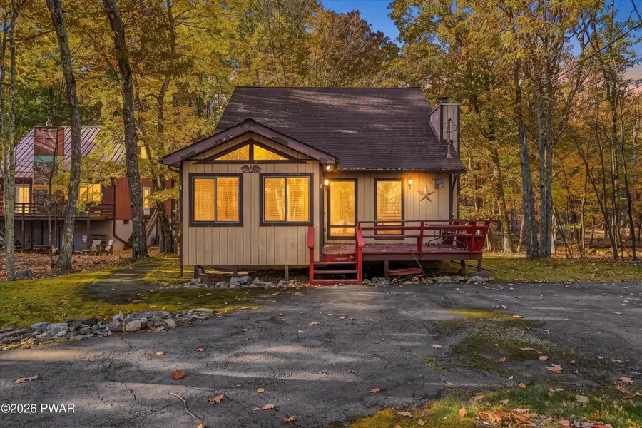 106 Hawk Court, Bushkill, PA 18324 - #2