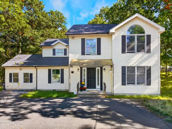 4555 Pine Ridge Drive W, Bushkill, PA 18324