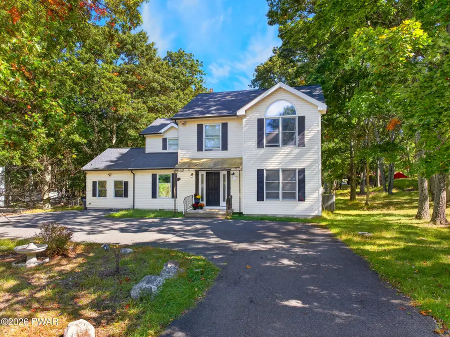 4555 Pine Ridge Drive W, Bushkill, PA 18324 - #2