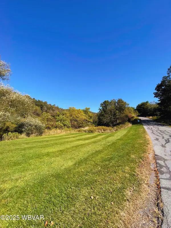 Hoover Drive, Cogan Station, PA 17728