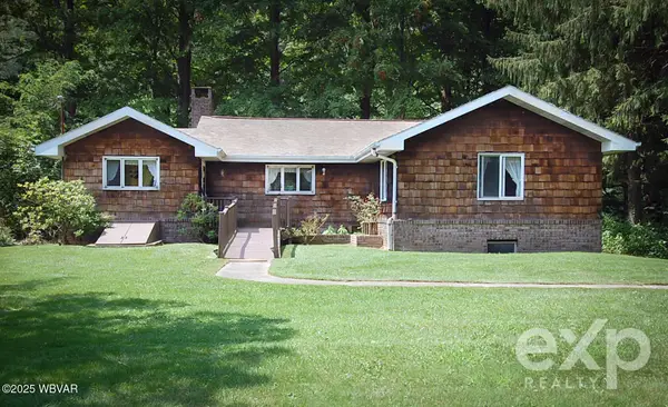 961 Torbert Lane, Jersey Shore, PA 17740