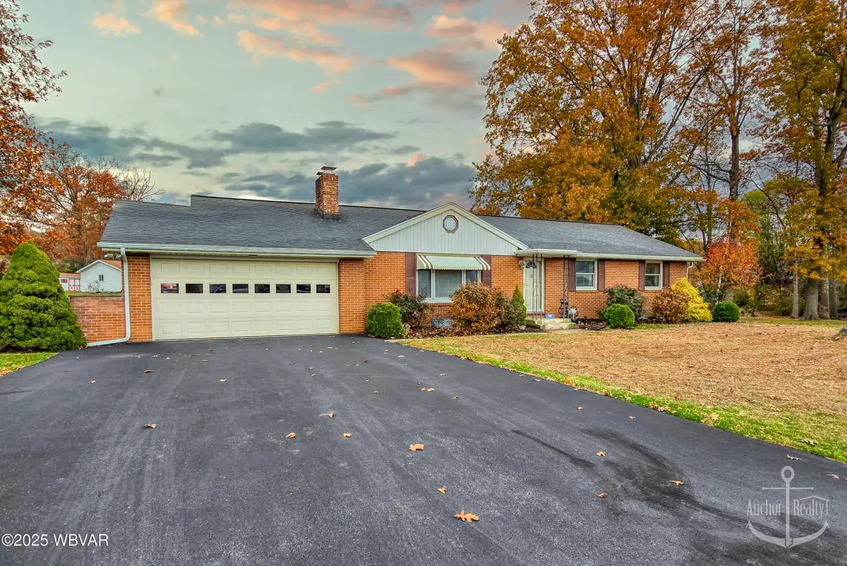 8 W Sylvan Avenue, Jersey Shore, PA 17740 - Image #1