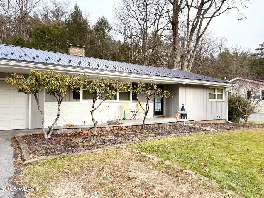 592 Park Avenue, Lock Haven, PA 17745 - Image #2