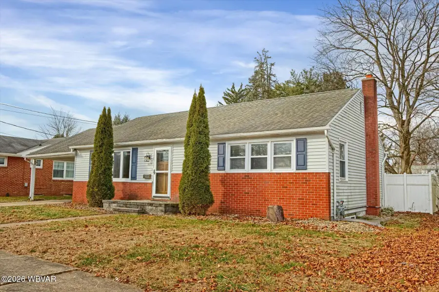 327 Chestnut Street, Montoursville, PA 17754 - Image #2