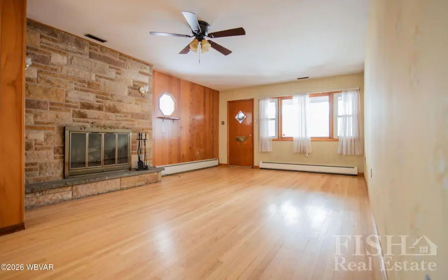 377 Beech Creek Avenue, Mill Hall, PA 17751 - #3