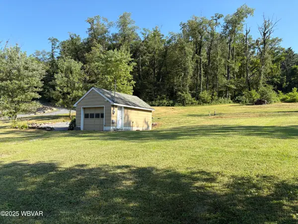 138 Gwynned Wynd, Mill Hall, PA 17751