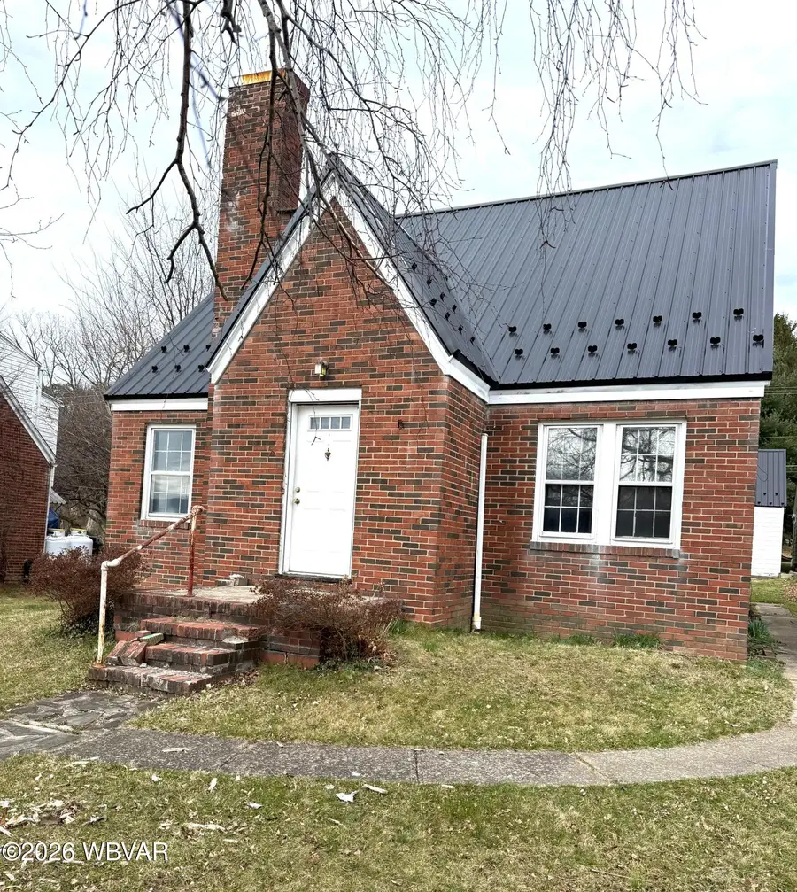 208 Woodward Avenue, Lock Haven, PA 17745 - #2