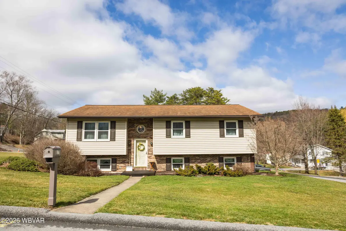 17 Woodbryn Drive, Williamsport, PA 17701 - #1