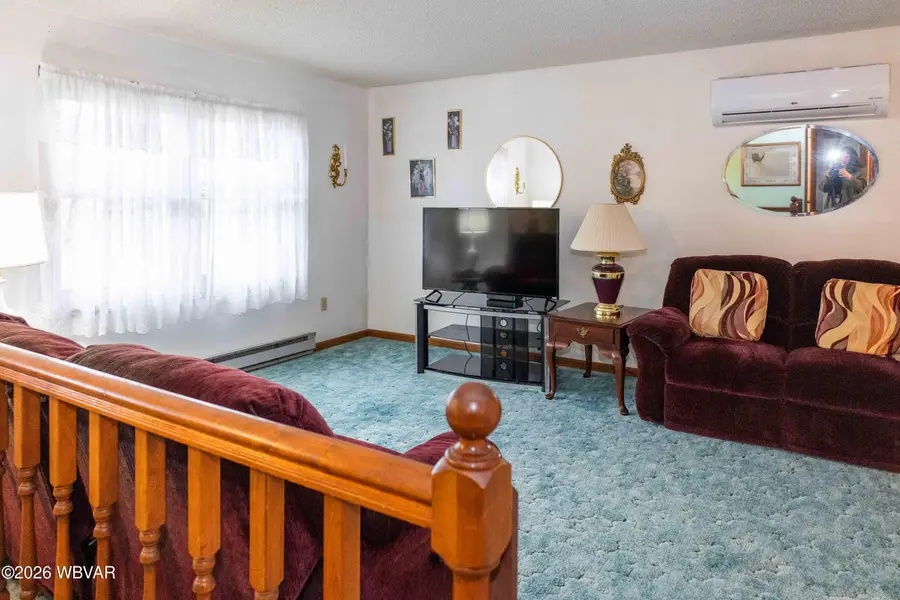 17 Woodbryn Drive, Williamsport, PA 17701 - #3