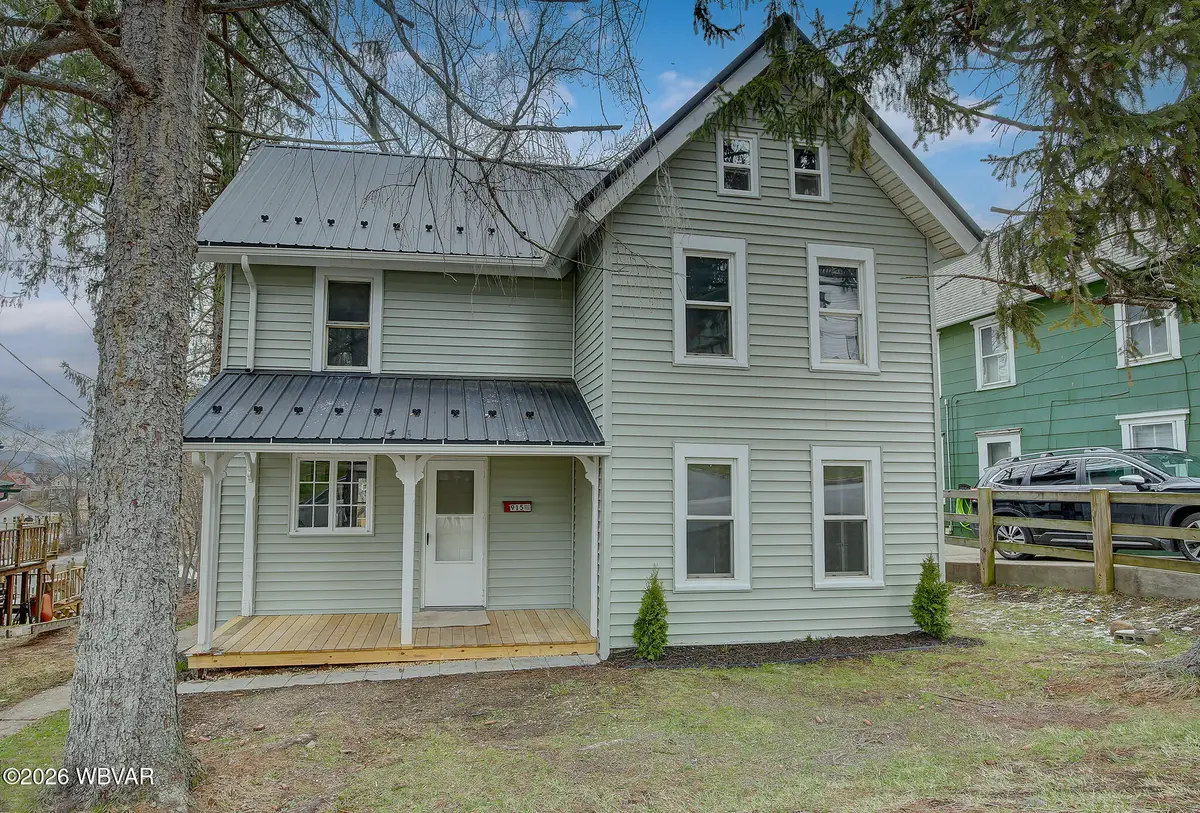 915 Cemetery Street, Williamsport, PA 17701 - #1