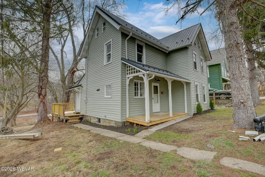 915 Cemetery Street, Williamsport, PA 17701 - #2