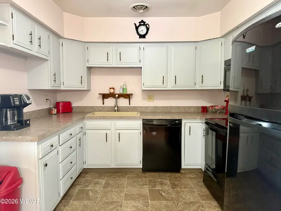 42 Linnet Lane, Lock Haven, PA 17745 - #3