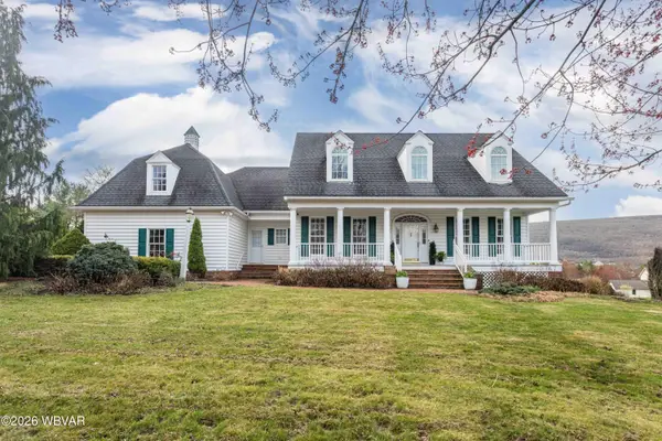 40 Carriage Square, Montoursville, PA 17754