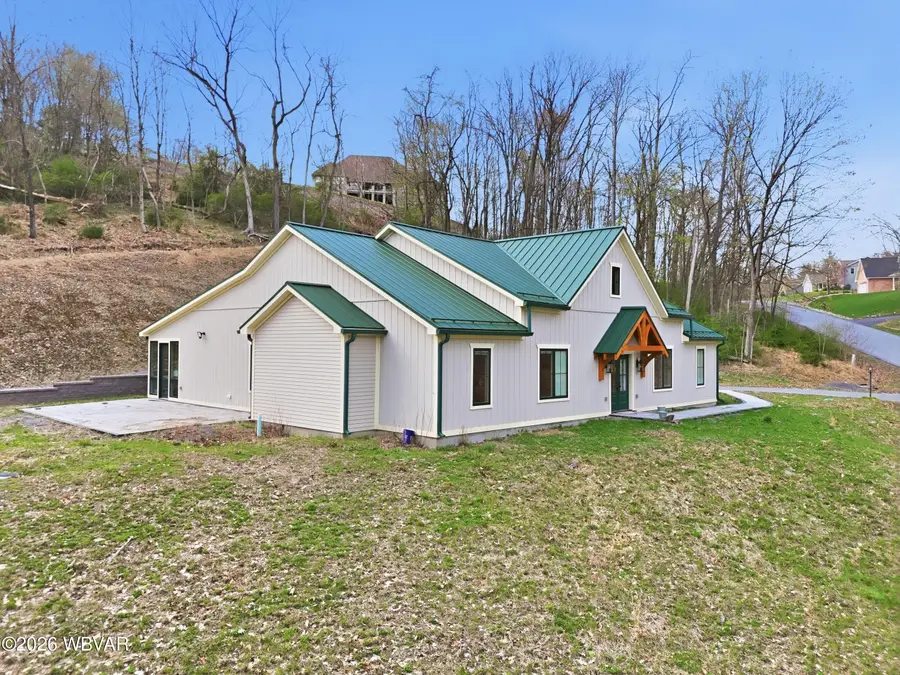 6 Cedar Crest Drive, Lock Haven, PA 17745 - #2