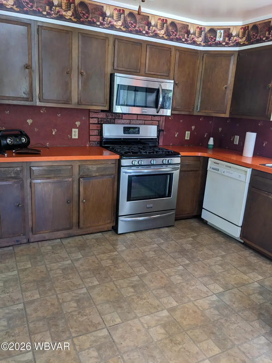 45 Cherokee Lane, Williamsport, PA 17701 - #3