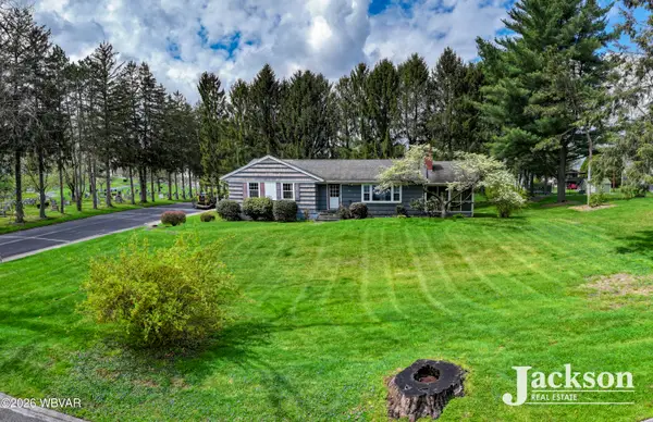 218 Kendall Avenue, Jersey Shore, PA 17740