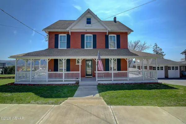 53 E Houston Avenue, Montgomery, PA 17752