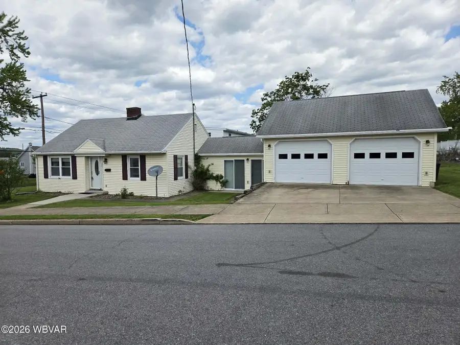 360 E Mountain Avenue, Williamsport, PA 17702 - #2