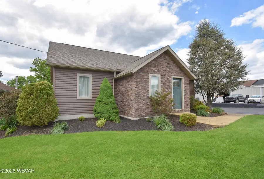 110 Woodward Avenue, Lock Haven, PA 17745 - #3
