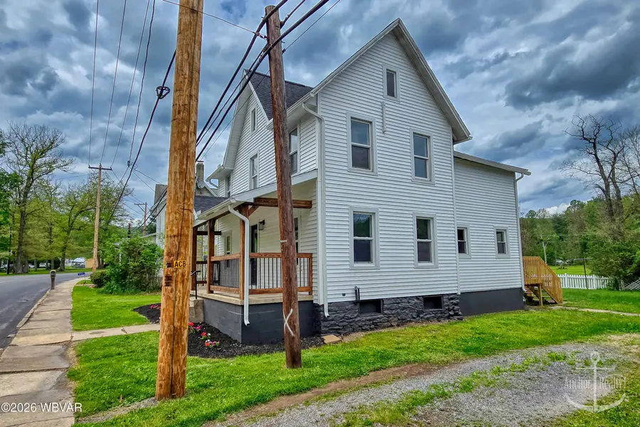 986 Park Avenue, Lock Haven, PA 17745 - #3