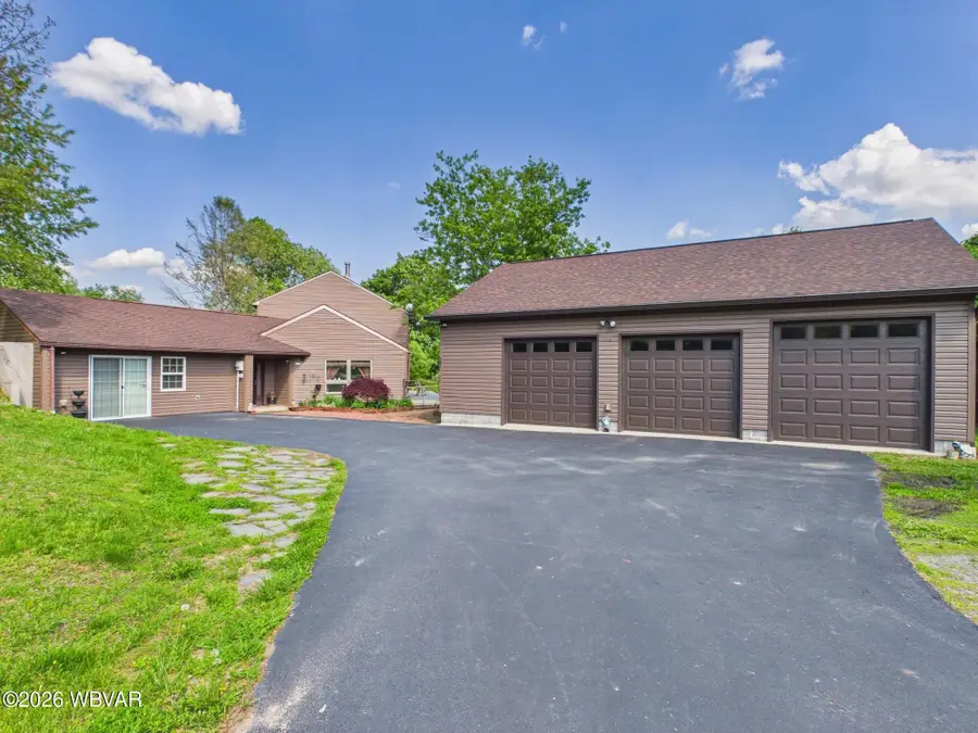 137 Gearhart Lane, Williamsport, PA 17701 - #3